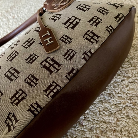 Tommy Hilfiger women's bag, handbag/ Excellent Condition - Picture 4 of 8